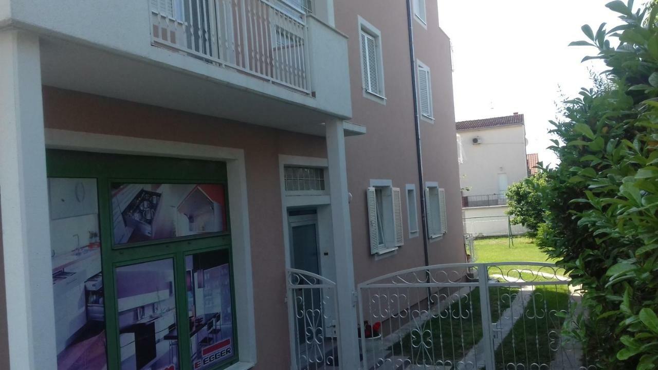 Apartman Jezidzic Kastela Exterior photo
